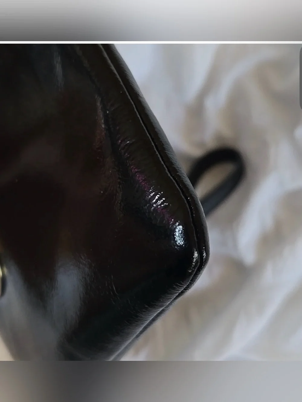 Kate Spade Fanfare Missy wristlet with storybook lining EUC